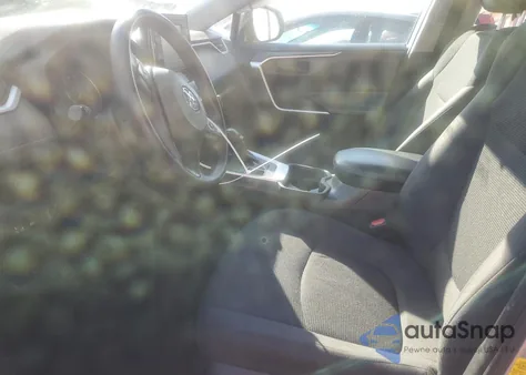 2020 Toyota Rav4 Le z USA, uszkodzony, nr VIN 2T3F1RFV7LC080784